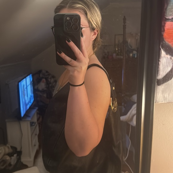 Michael Kors Black Leather Fulton Bag - Picture 3 of 5